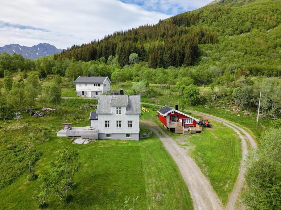 The Little Red Cabin Lofoten Urda Exterior photo